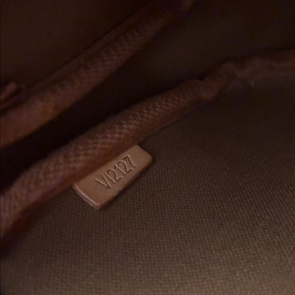 Louis Vuitton Pochette - Picture 5 of 14